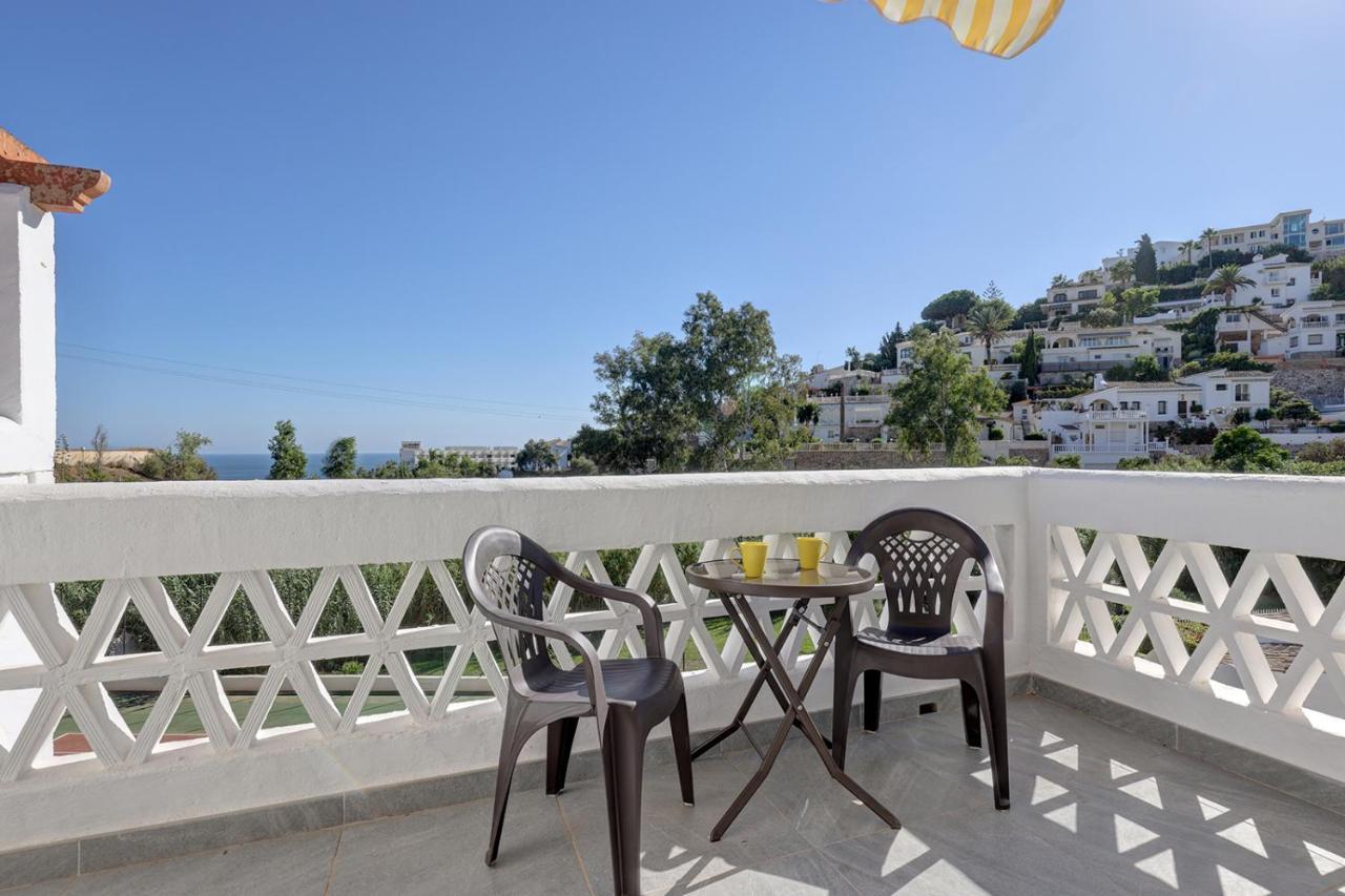 Quaint 2 Bedroom Townhouse With Pool Close To Sea! เบนัลมาเดนา ภายนอก รูปภาพ